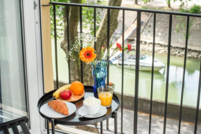Riverside Apartment No1